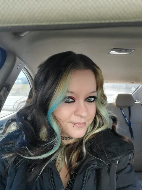 Fiddle Dee Dee on Broad