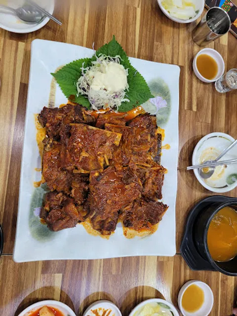 신동궁감자탕뼈숯불구이