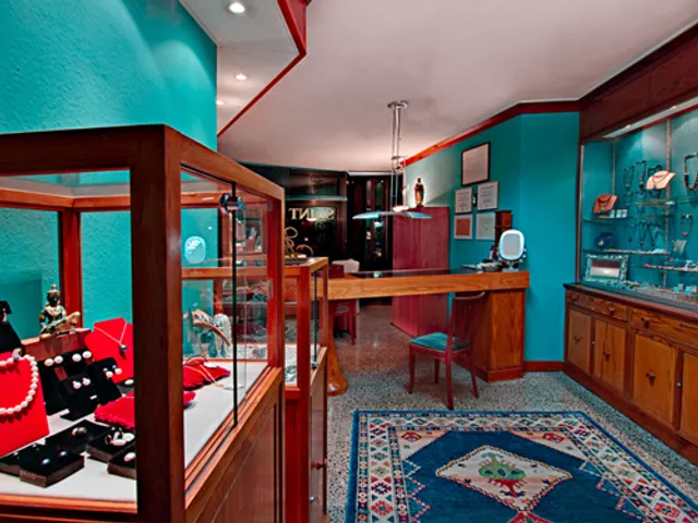 Saint Louis - Gemas - Tasadores Joyas - Piedras Preciosas - Minerales - Meteoritos