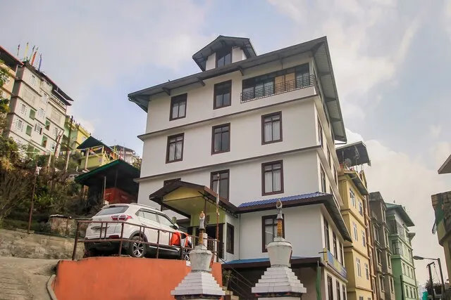 Capital O 63520 Hotel Innori