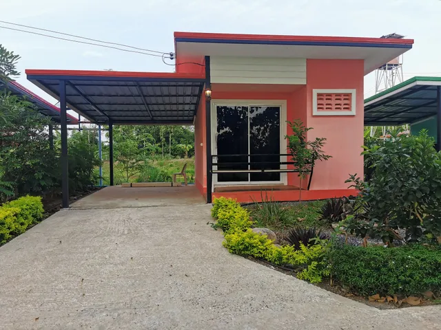 สวนสบายปลายนา รีสอร์ท (Suan Sabai Plai Na Resort)