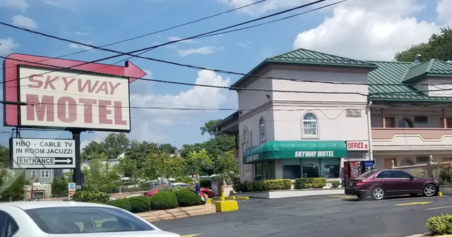 Skyway Motel