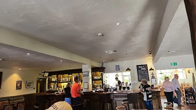 The Horse & Plough With Thai, Thai Restaurant