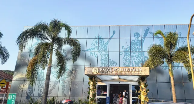Estação Literária Prof. Maria de Lourdes Évora Camargo
