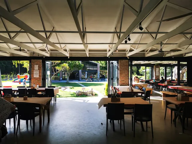 Clay Cafe Hout Bay | Child-friendly Restaurant & Ceramic Painting