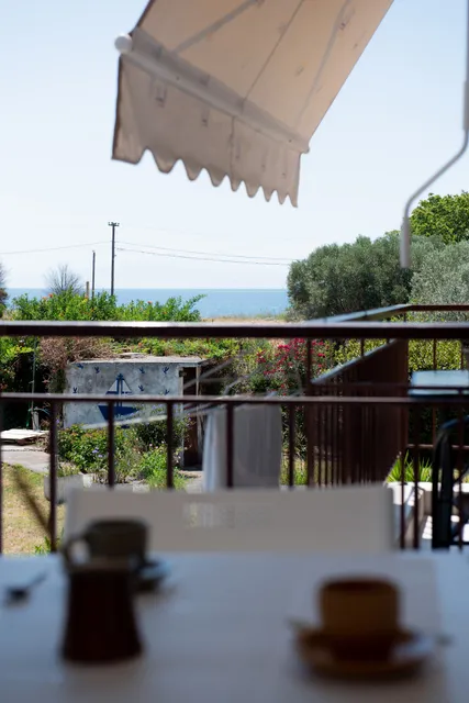 Iris apartment by the sea