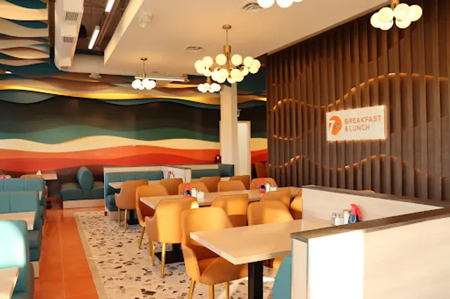 7AM Breakfast & Lunch