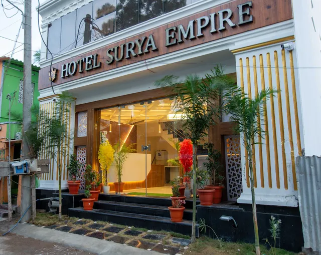 Hotel Surya Empire