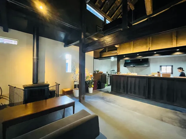 たべるところ ねるところ シカジカ