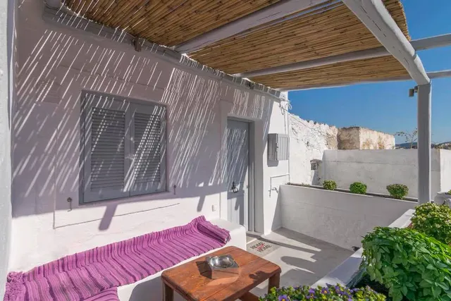 Frankie's Traditional House