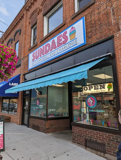 Sundaes with Annabell and Charlotte