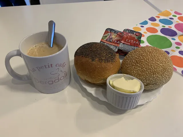 Au Petit Café Bergdoll am Bahnhof