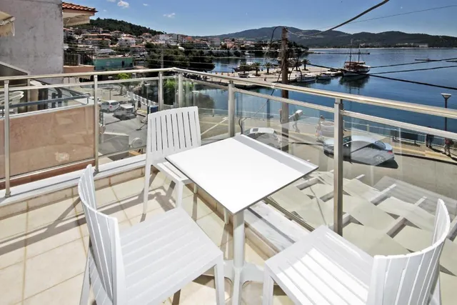 Aqua Marine Luxury Rooms