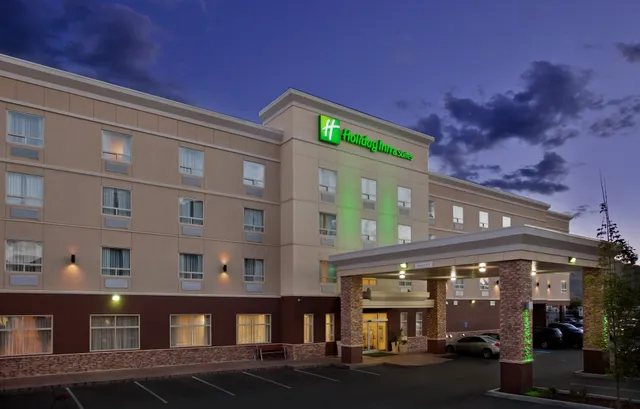 Holiday Inn & Suites Kamloops, an IHG Hotel