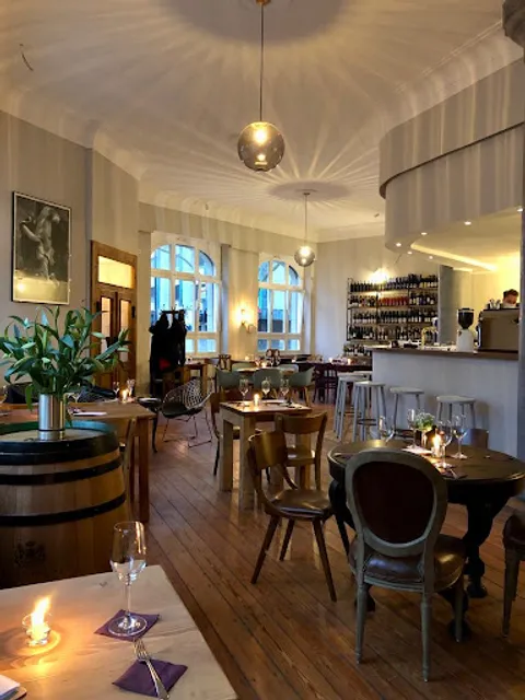 Stachelschwein - Die Weinwirtschaft im Alten Schloss