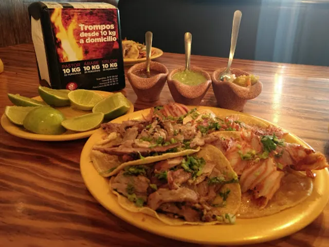 La Vecindad Plaza Calabria