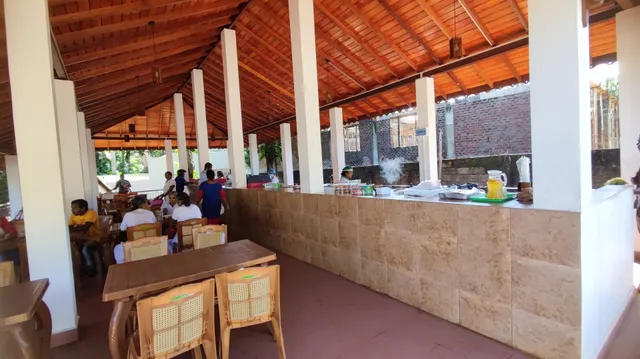 Hela Bojun Hala හෙළ බොජුන් හල உள்ளூர் உணவு விற்பனை நிலையம்