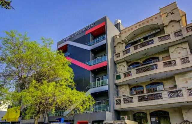 Hotel Saffron Gold By F9 Hotels