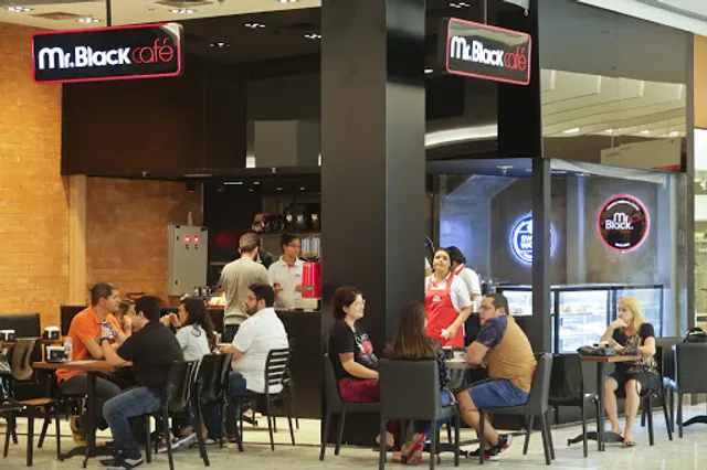 Mr Black Café - Cafeteria