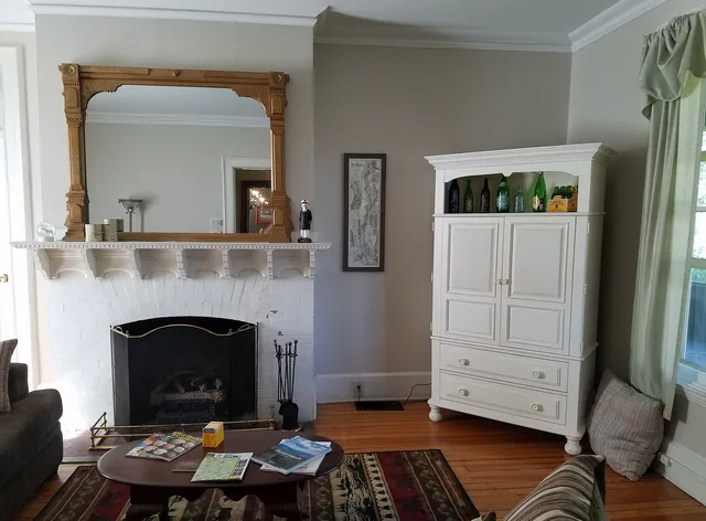 Geyser Lodge Bed and Breakfast