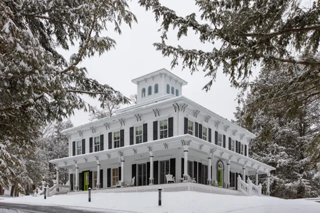 The Roxbury at Stratton Falls