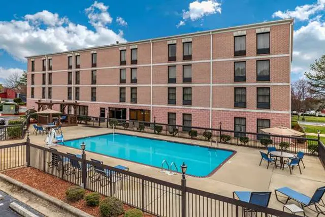 Comfort Inn & Suites Cornelius Lake Norman