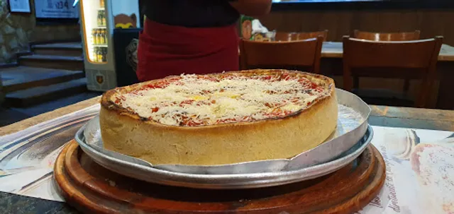 Paradiso 747 Pizza & Parrilla