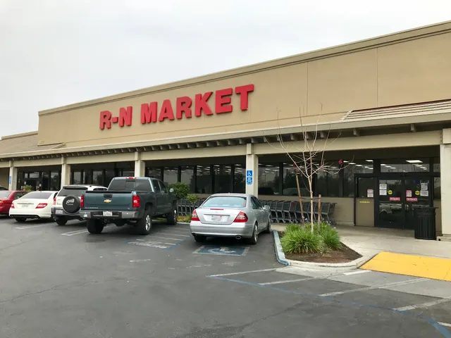 R-N Market Fresno