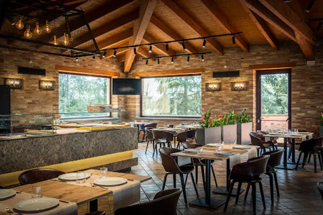 Italy On The Road | La Cometa | Bastia Umbra - Area di Servizio