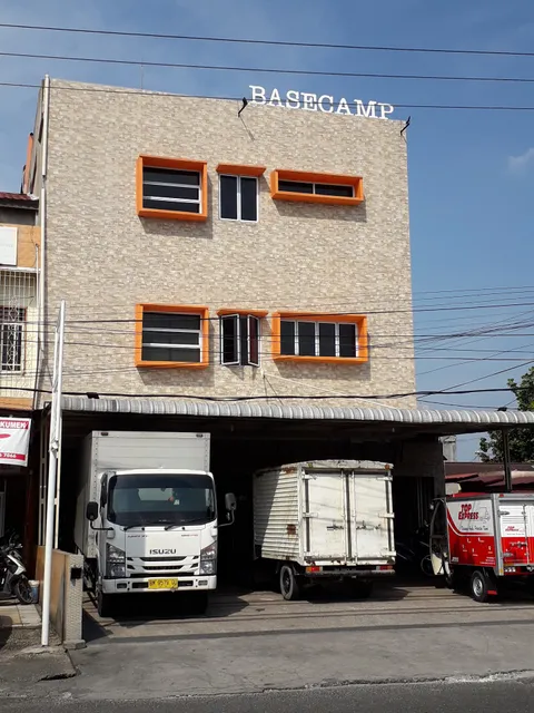 OYO 1158 Basecamp Hostel