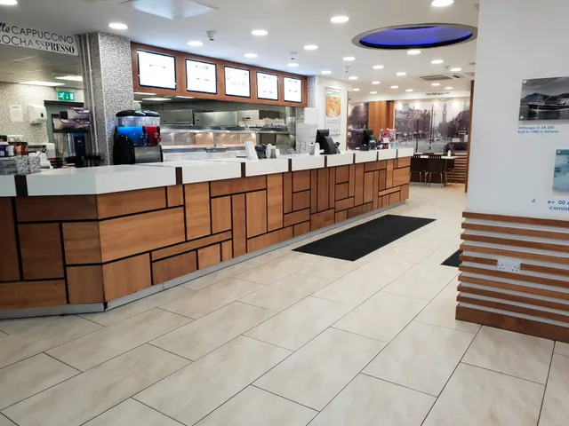 Mother Hubbard’s Leeds Road