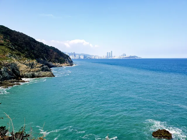 Haeparang-gil starting point (from Oryukdo to Igidae)