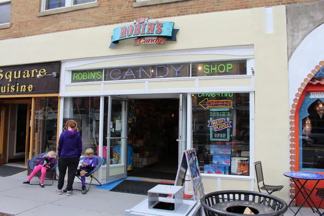 Robin's Candy Shop