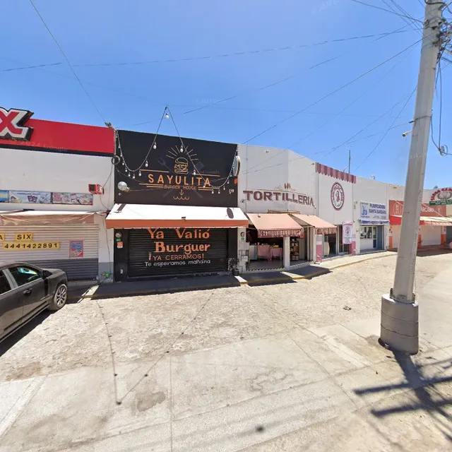 SAYULITA BURGUER HOUSE