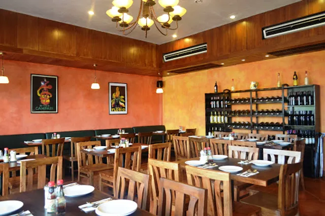 Mama Lou's Italian Kitchen - Ayala Malls, Solenad