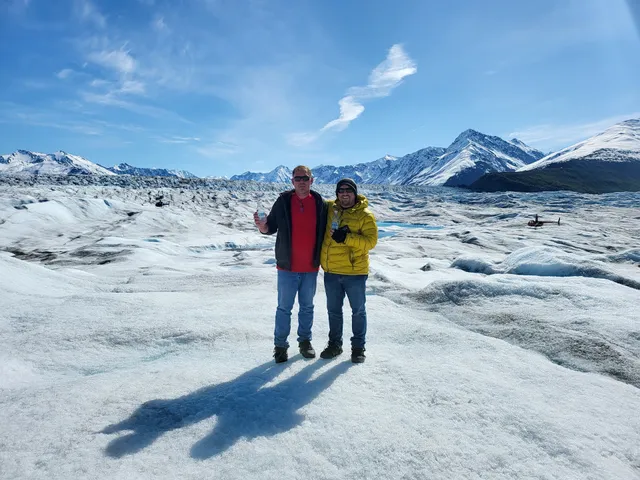 Glacier Tours & Cozy Cabins