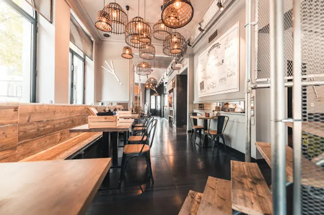 Poule & Poulette Etterbeek (Place Jourdan)