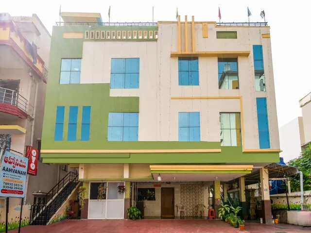 OYO Flagship 75817 Ahvanam Guest House