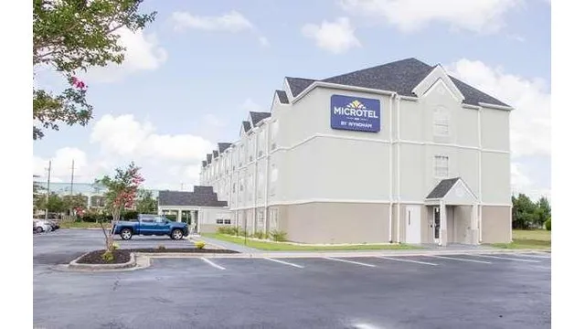 Microtel Inn & Suites by Wyndham Camp Lejeune/Jacksonville