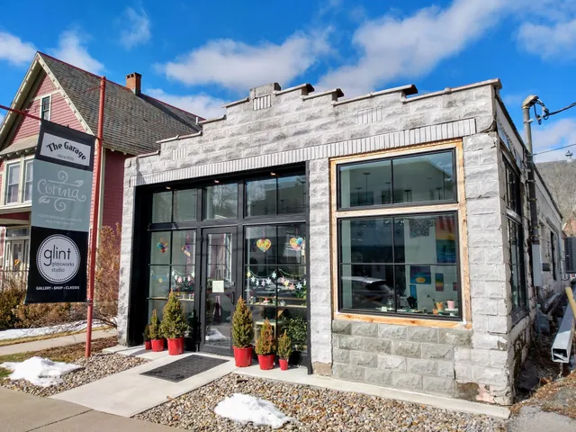 Corina Contemporary Jewelry