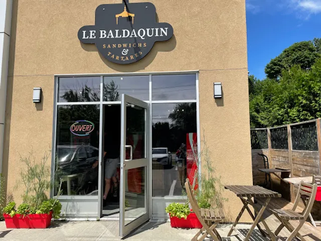 Le Baldaquin (Sandwichs & Tartares)