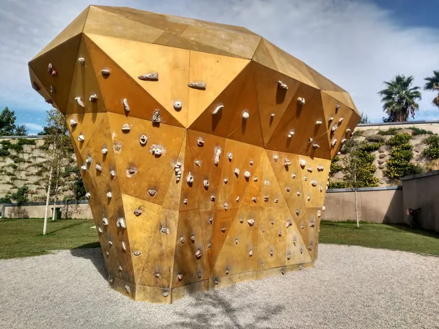 Climbing: Parque Central