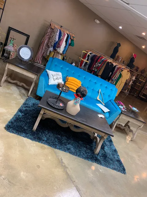 The Cracked Pearl Boutique LLC