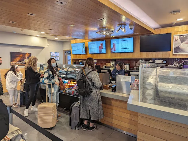 Coffee Bean & Tea Leaf