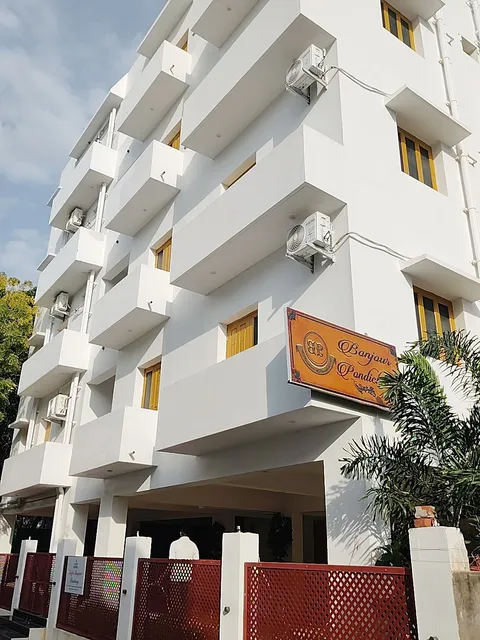 Zingle Bonjour Residency