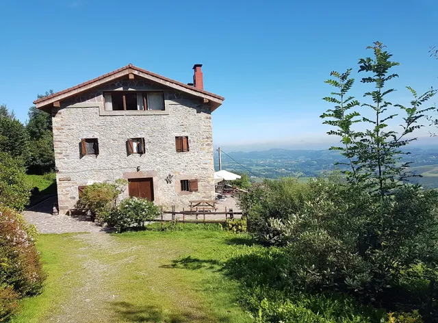 Bed Haitzetxea - Zugarramurdi