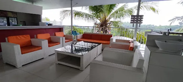 Cottage & Resto Bukit Mas