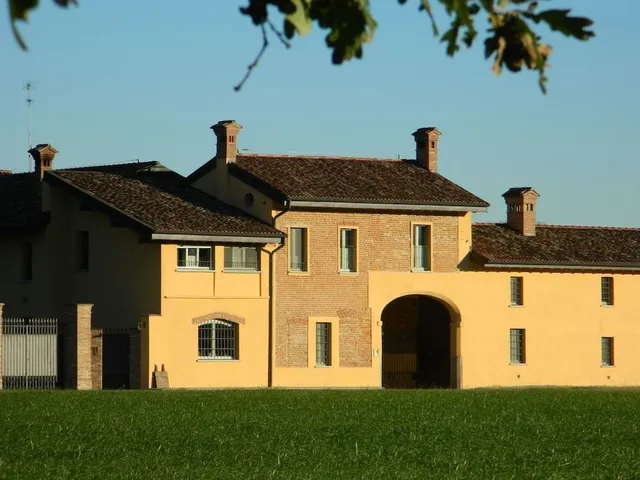 Farmhouse Cascina Pezzolo