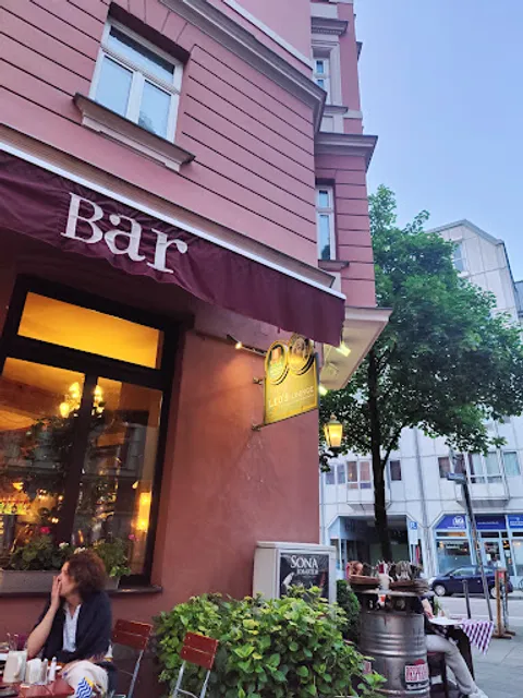 Leo's Lounge Restaurant Bar München Haidhausen Happy Hour Weihnachtsfeier