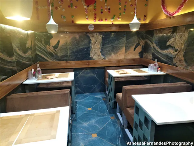 Gayatri Bhajipav & Chinese Fastfood (SOHANLALA SAHPURVALA)